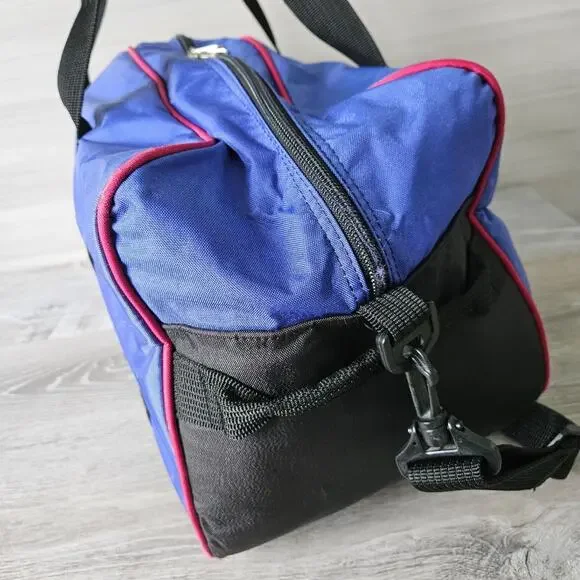 Nike Duffle Gym Bag Retro Vintage 90s Y2K Colorful Purple Pink Strap Zip - Picture 6 of 16